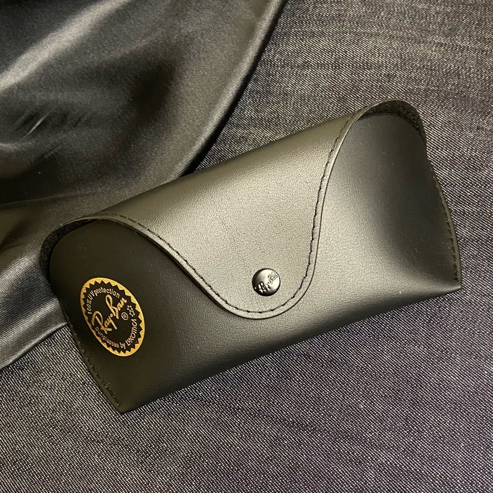 Ray-Ban CASE-Large Style